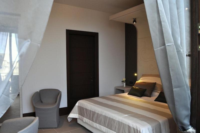 Hotel Palazzo Fortunato SantʼAgata di Militello Rom bilde
